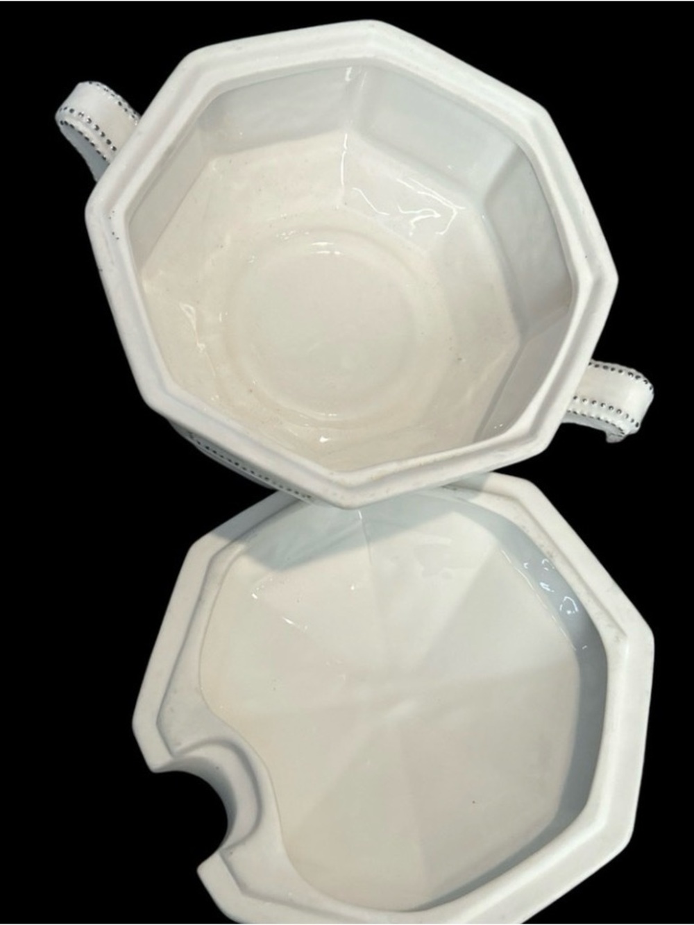 Vintage White & Silver Snowflake Ceramic Soup Tureen with Lid Holiday Tableware - Picture 4 of 5